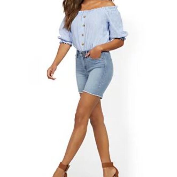 High-Waisted Stretchy Denim Shorts - Picture 2 of 3